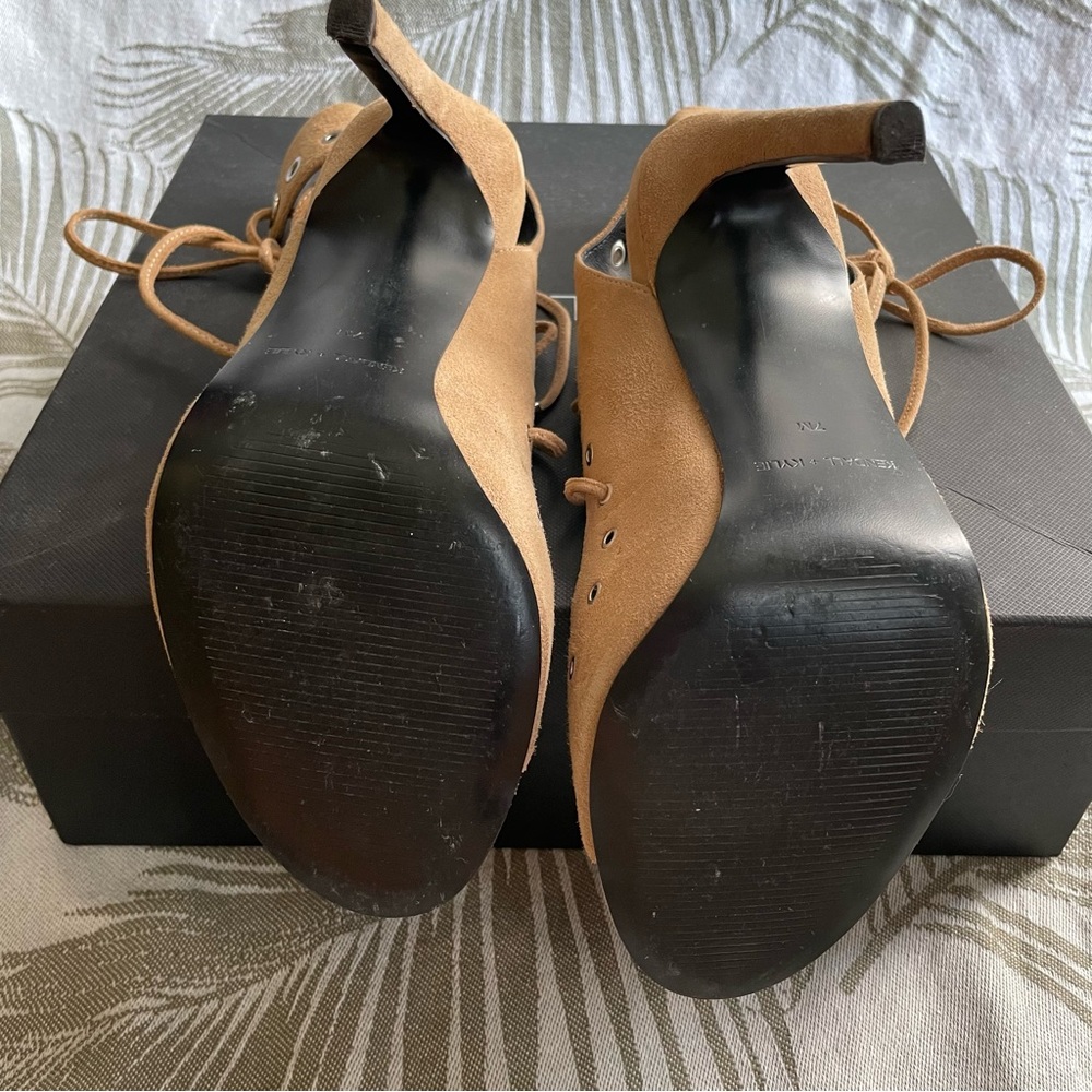Kendall + Kylie Deanna Lace-Up Suede Heels - Picture 3 of 8